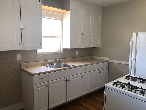 4th image of 2015 Lakeland Ave APT 7