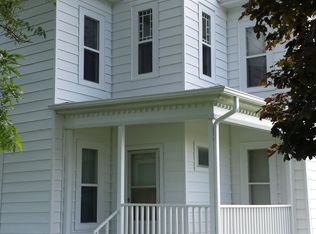 5910 Quality Ridge Rd, Coggon, IA 52218