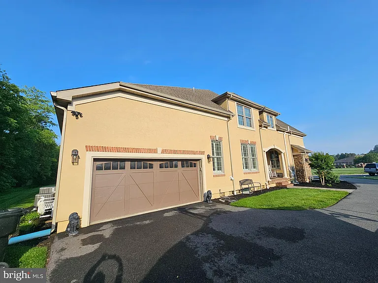 94 Wolf Creek Cir — Photo 3