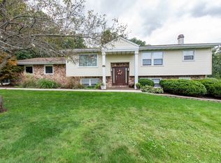 38970 N Northwoods Dr, Wadsworth, IL 60083