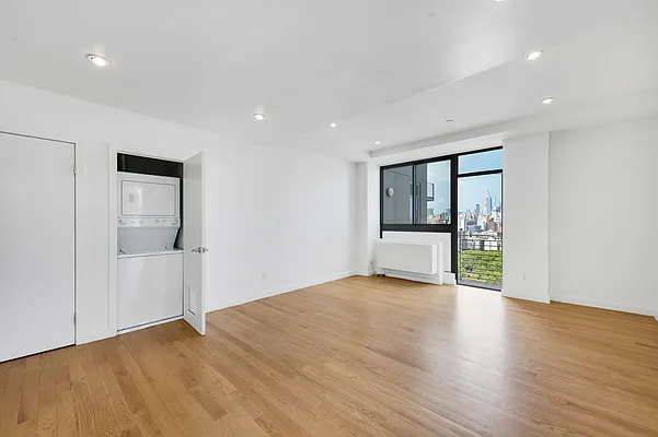 Rented by Bond New York | media 7