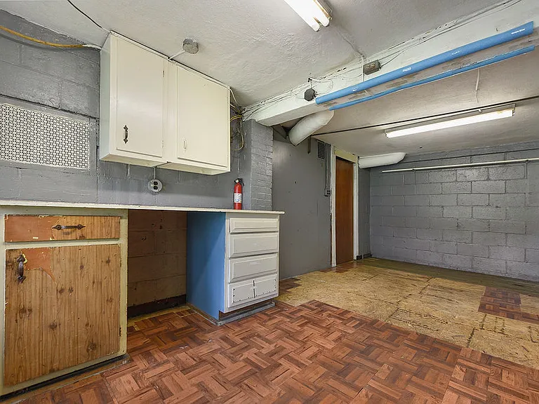 Workshop or storage