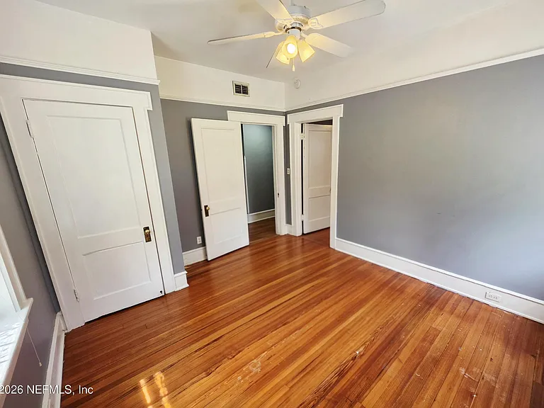 146 W 6th St — Photo 17