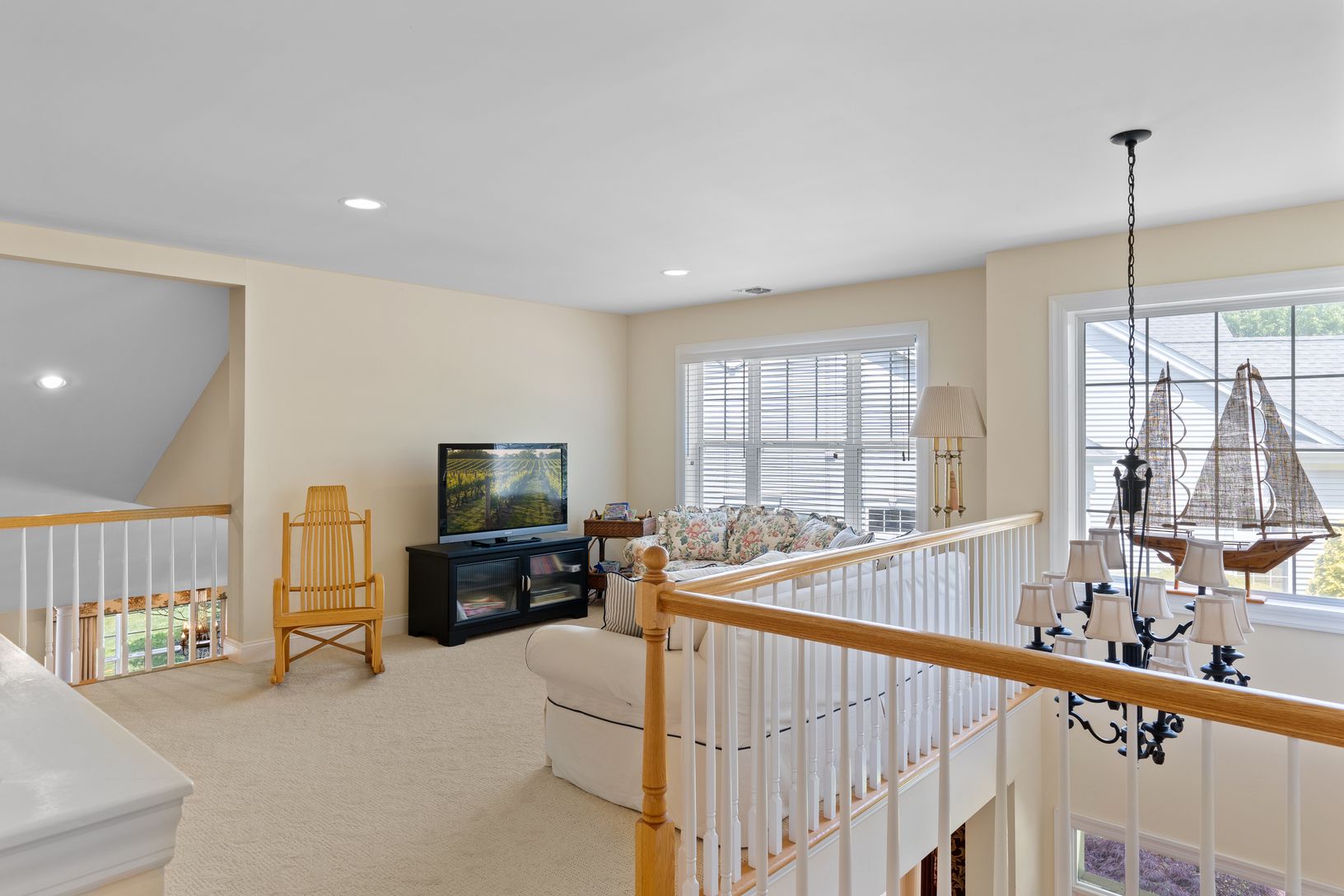  2nd floor Den