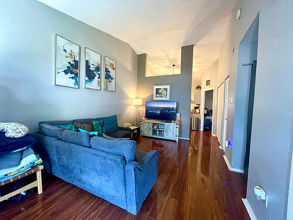 3rd image of 3942 Pollypine Dr