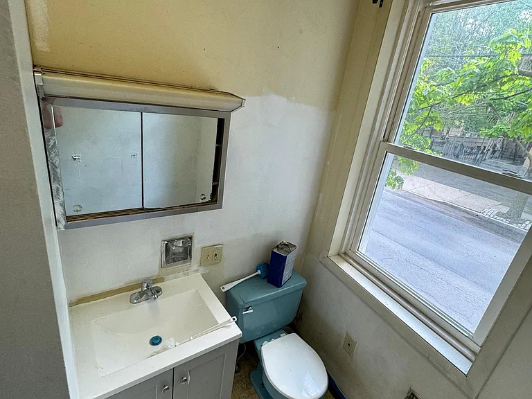 292 S Franklin St #29 — Photo 8