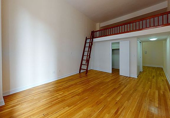 4th image of 1 Astor Pl APT 3J