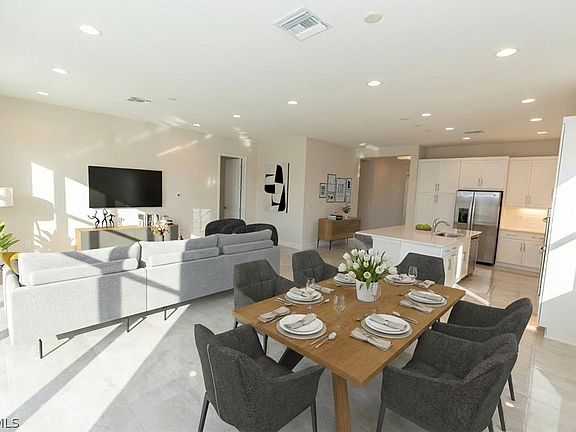 5th image of 12801 Springbrook Ct