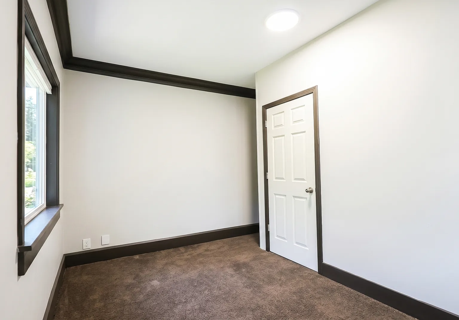3 Bedroom Single Family | EDEN and CMHA Section 8 Welcomed — Photo 4