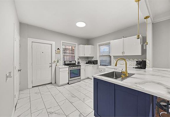 3rd image of 6143 S Evans Ave #1