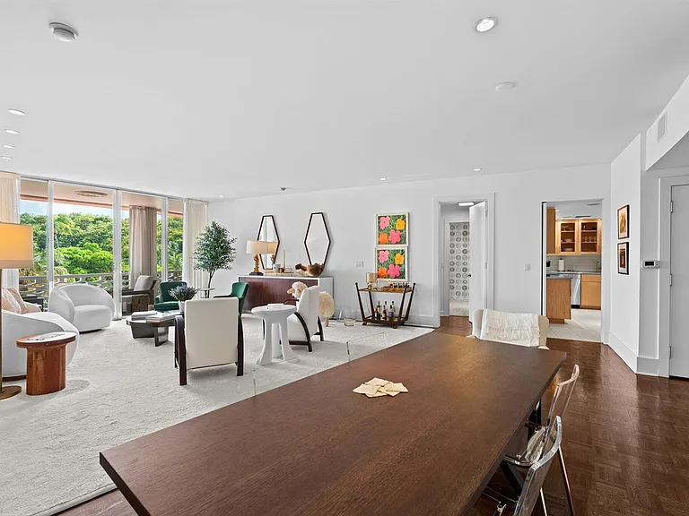 315 S Lake Dr #3D — Photo 1