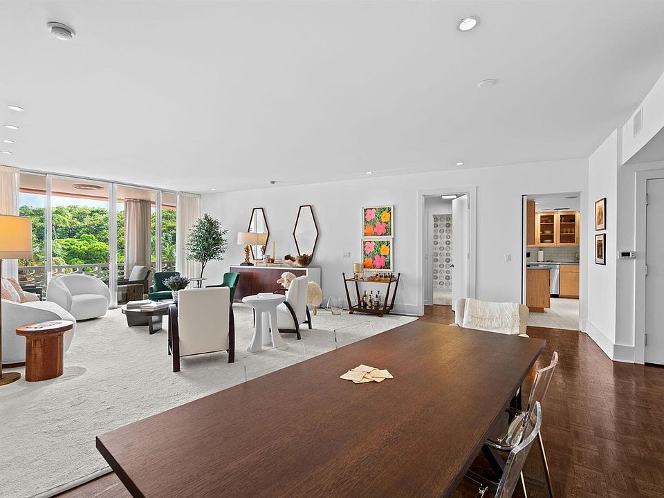 1st image of 315 S Lake Dr #3D