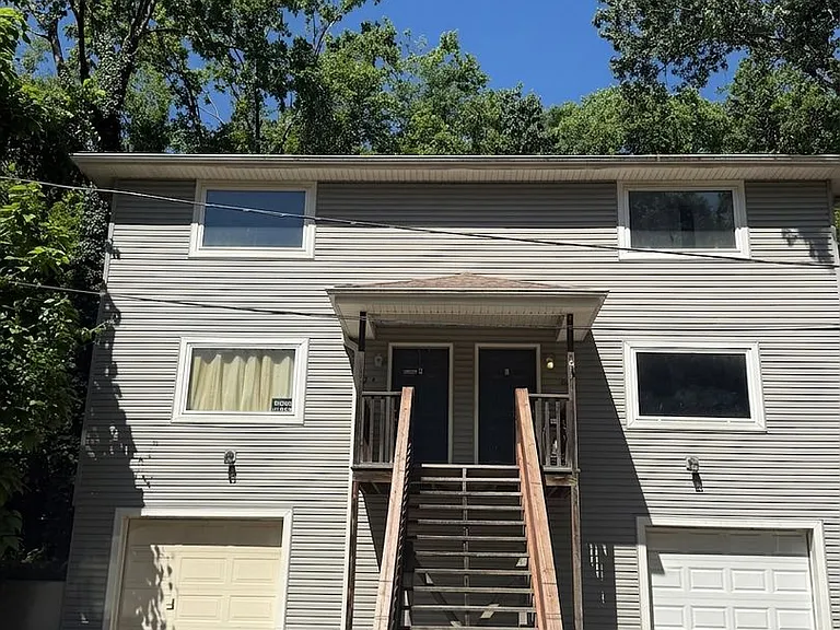 1004 West St — Photo 1