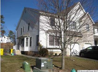 27 N Crest Pl, Lakewood, NJ