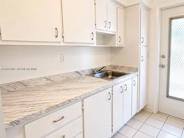 12655 NE 16th Ave #16 — Photo 3