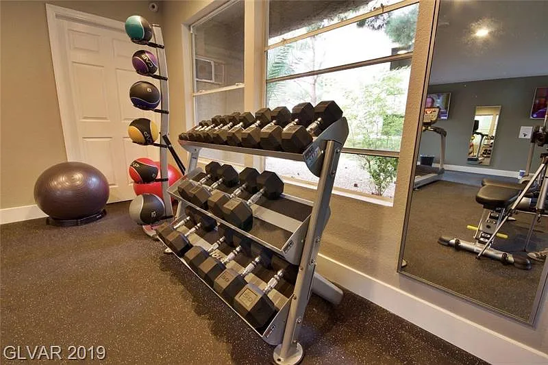 1 bed, 496 sqft, $1,995 — Photo 3