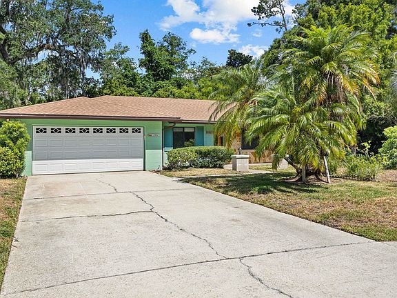 2nd image of 1067 Espinado Ave