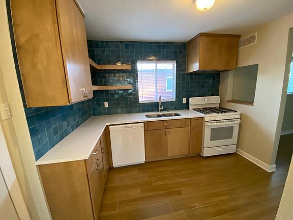 4th image of 4406 Wyoming Ave #A