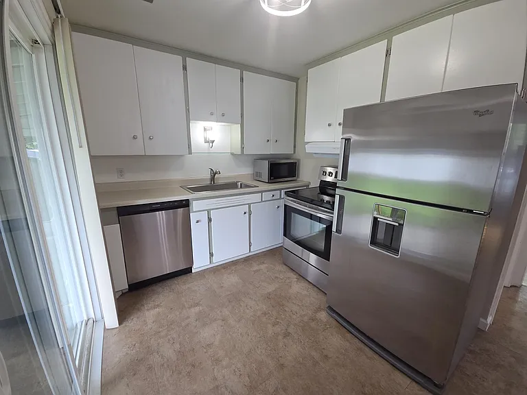 4804 N Elgin St — Photo 3
