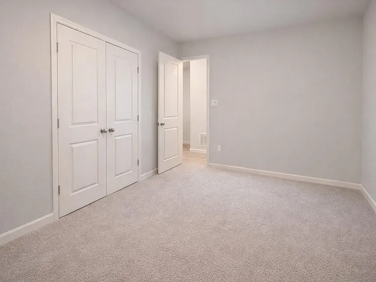 20935 Endeavor St — Photo 8