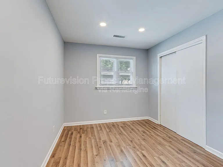 122 N Hamilton St — Photo 12
