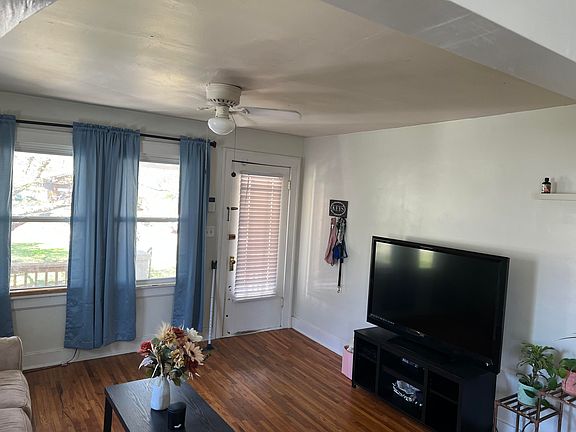 3rd image of 2146 N Franklin Avenue