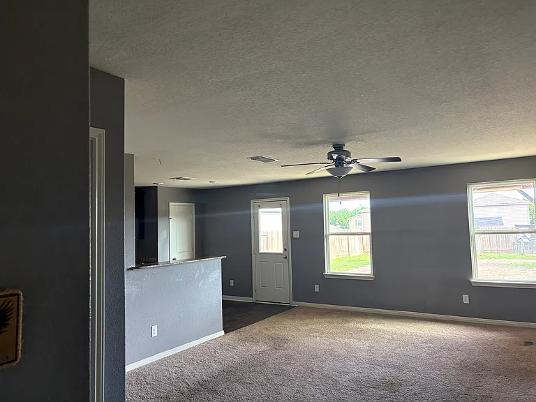 3131 Rosalind Way — Photo 5