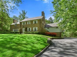 1 Kelwynne Rd, Scarsdale, NY 10583