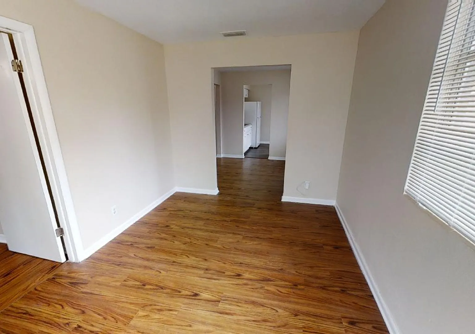 3 bedroom 1 bathroom house — Photo 1