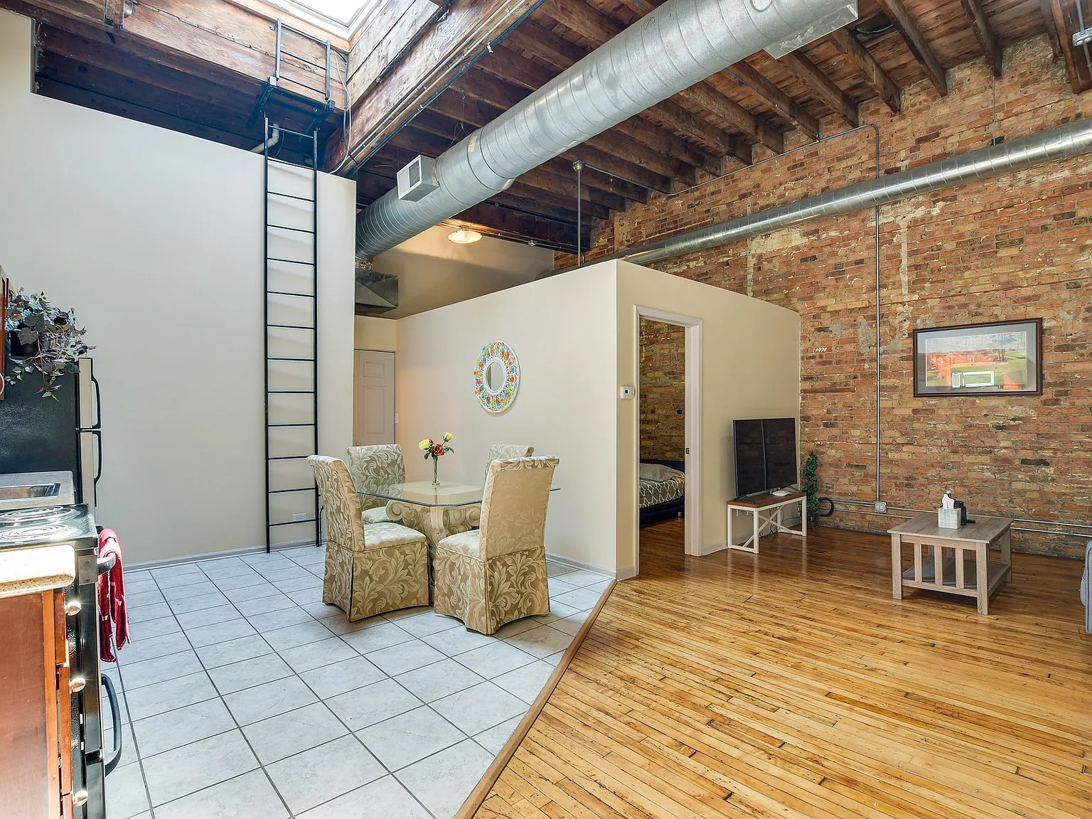 1 bed, 800 sqft, $1,900 — Photo 3