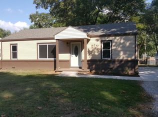 946 N Georgie Ave, Derby, KS 67037