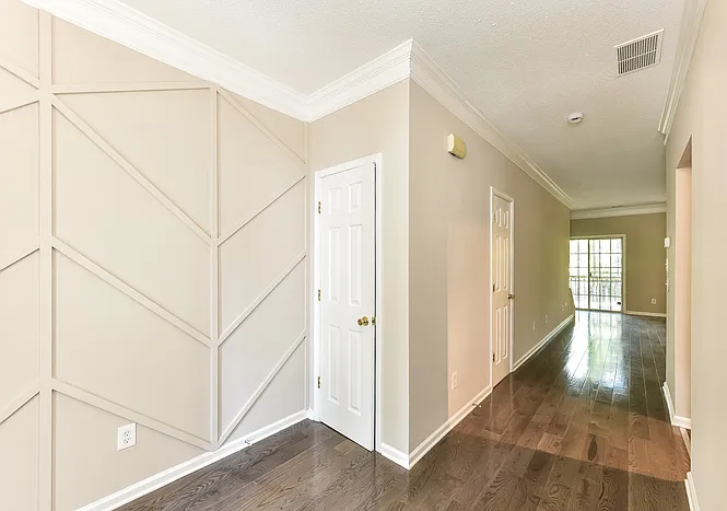 3 bed, 2.5 bath, 1632 sqft, $2,095 — Photo 2