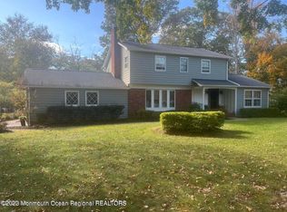 5 Mill Pond Ln, Colts Neck, NJ 07722