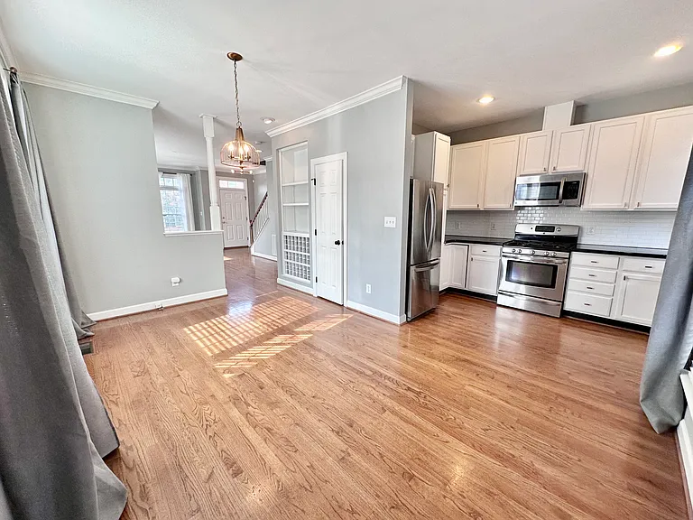 130 Fenner Ln — Photo 8