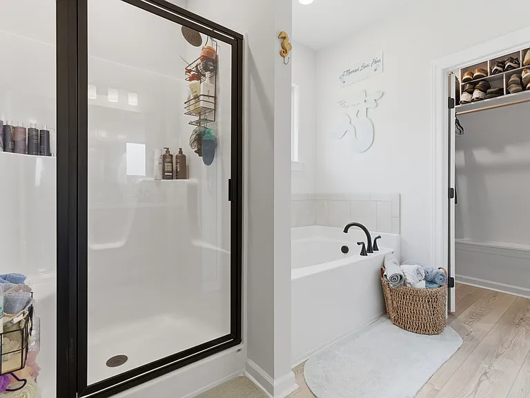 221 Willie Sanders Dr — Photo 15