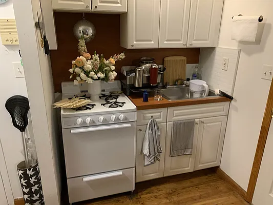 Rented by Gotham City Realty Group | media 11