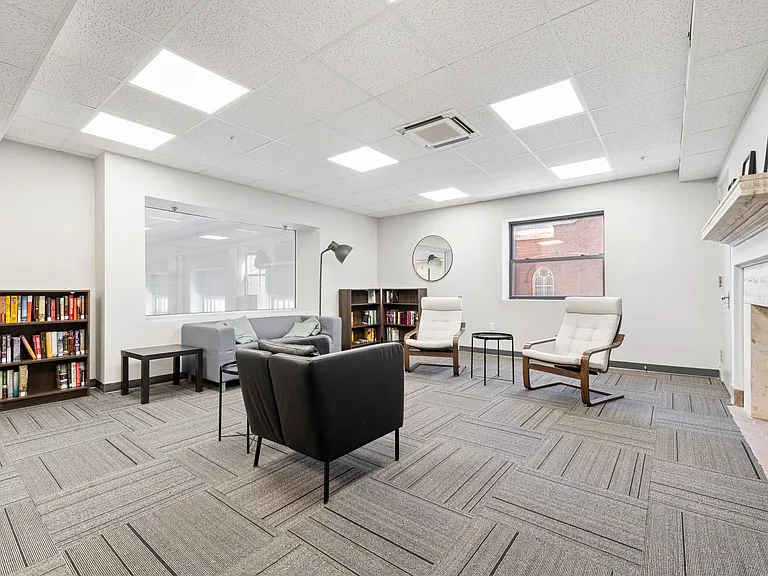 Altamont Apartments Limited-Time Special! First Month FREE with Approved Application! — Photo 16