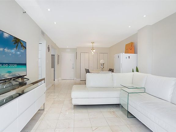 2nd image of 4301 Collins Ave APT 403