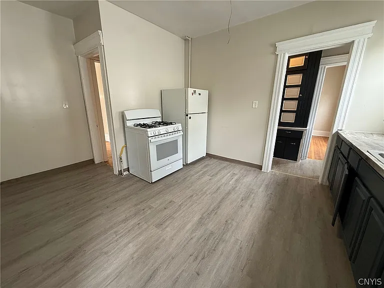 367 Furman St #1 — Photo 3