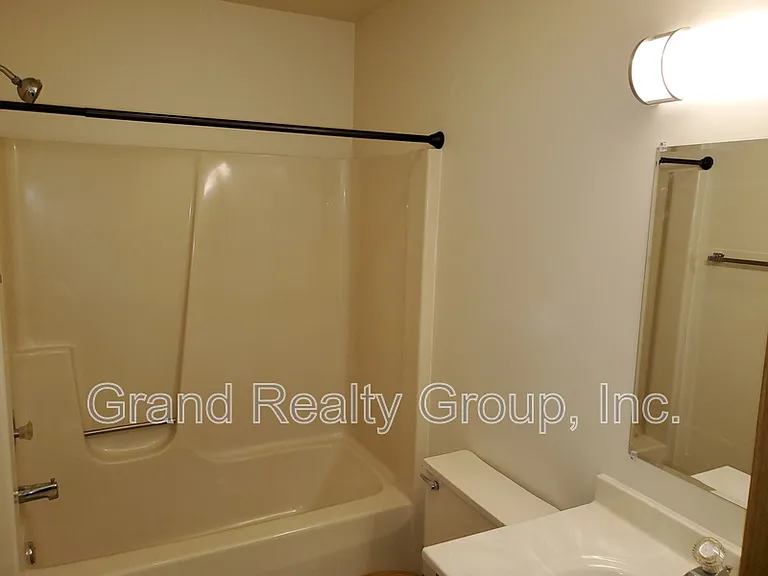 573 Anita Ave #2N — Photo 8