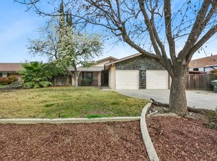 2336 S Redwood Dr, Visalia, CA 93277