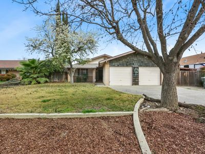 2336 S Redwood Dr, Visalia, CA, 93277
