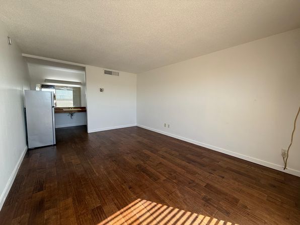 205 W Pleasant Dr #111