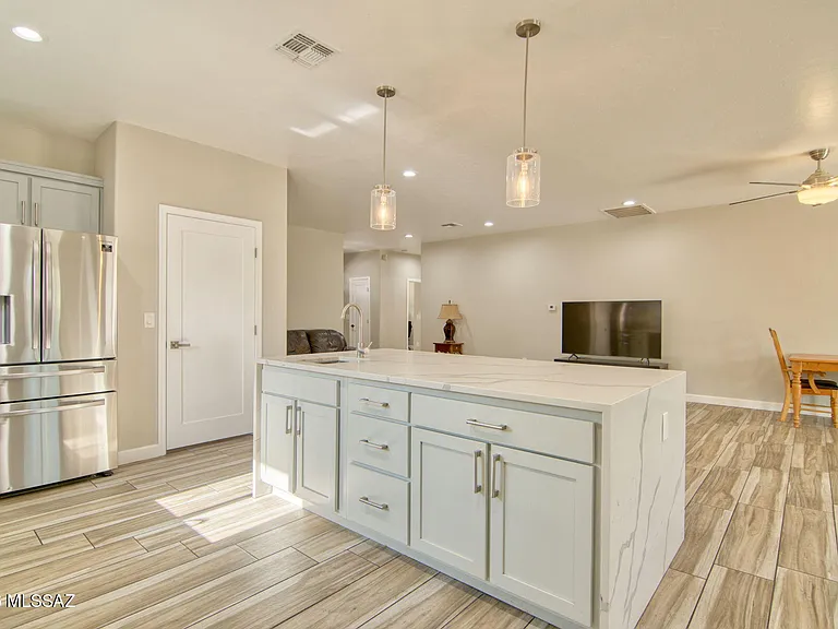3304 E Elida St — Photo 35