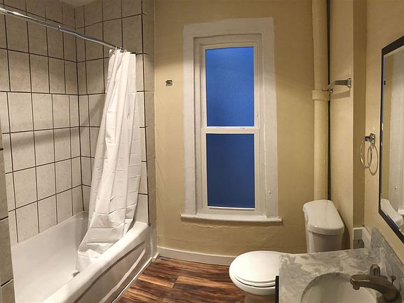Lower 2nd bathroom
