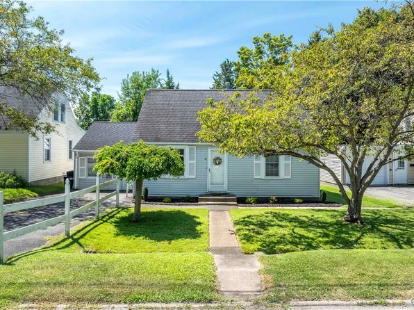 10 Taylor Ave, Fulton, NY 13069