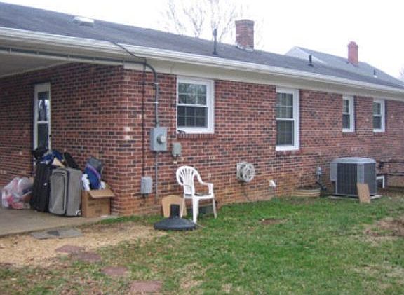 2nd image of 2214 Vaughan St