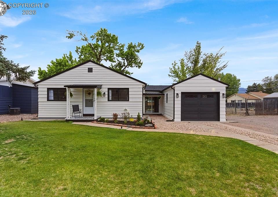 1st image of 104 Circle Dr E