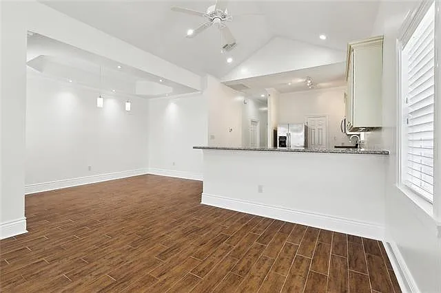3316 Calhoun St — Photo 30