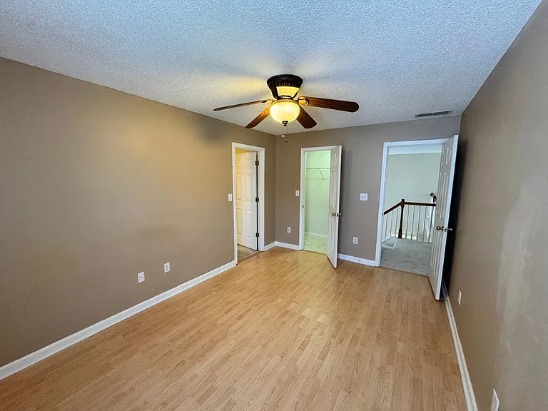2025 Baramore Oaks Dr — Photo 24